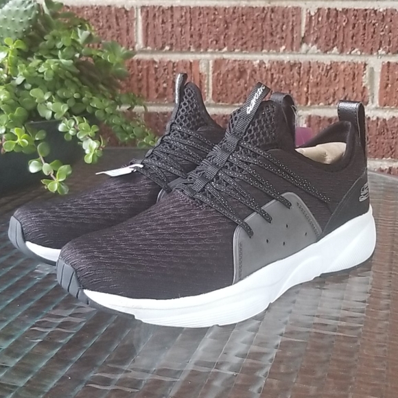 bungee slip on sneakers